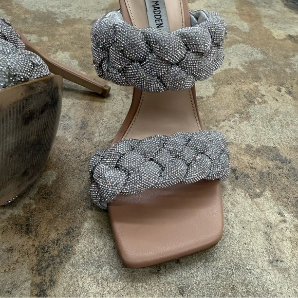 Steve Madden Size 9 Silver Braided Heels - Picture 3 of 11